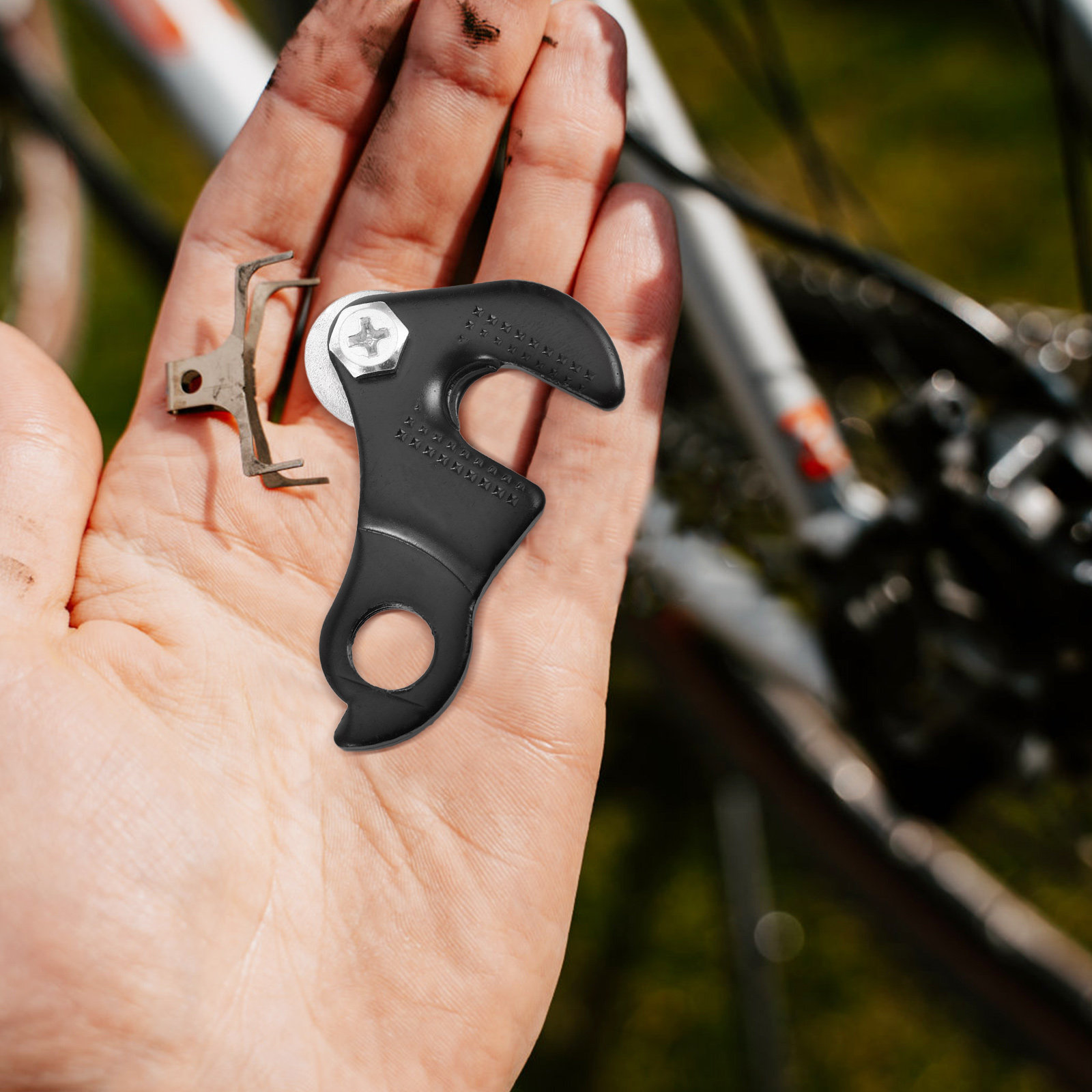 Fietsaccessoire: IJzeren achte - Mountain Biking Essentials recensie en prijs